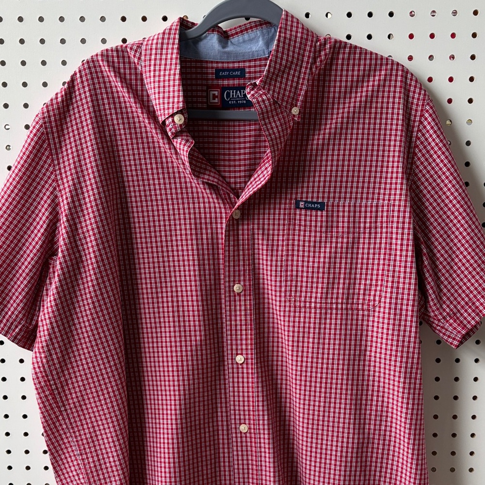 Chaps Men's Red Plaid Button Down short sleeve Shirt M